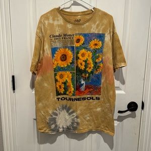 Women’s oversized graphic tee size large
